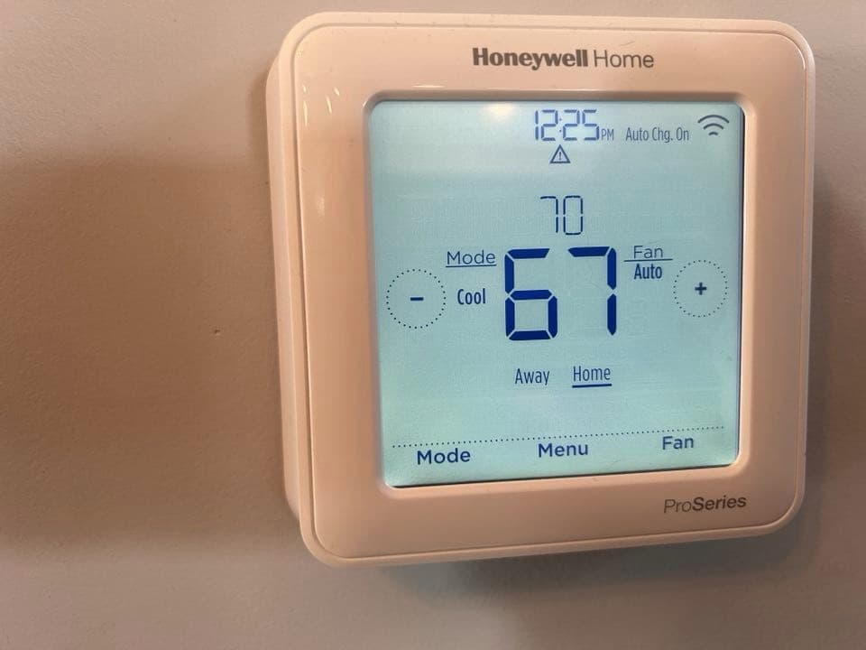 Recognizing Faulty Thermostats in Residential Units